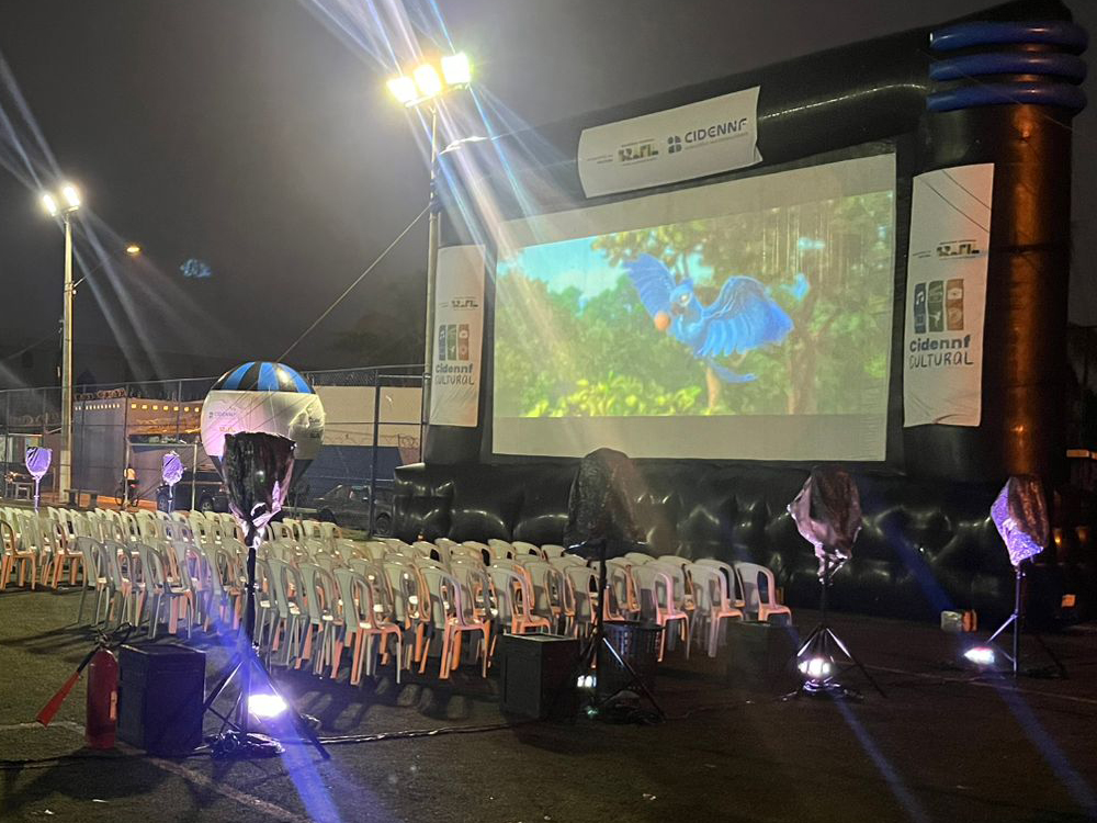 Prefeitura leva cinema itinerante à praça de Trapiche nesta sexta-feira