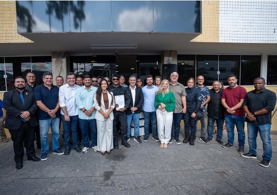 Casimiro de Abreu recebe de braços abertos o novo Secretário de Segurança Pública Carvalhão.