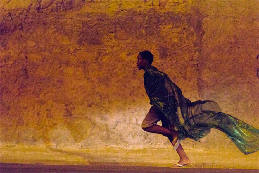 Exposição “Pausa Cotidiana” propõe um encontro poético entre diferentes linguagens artísticas no Parque Glória Maria