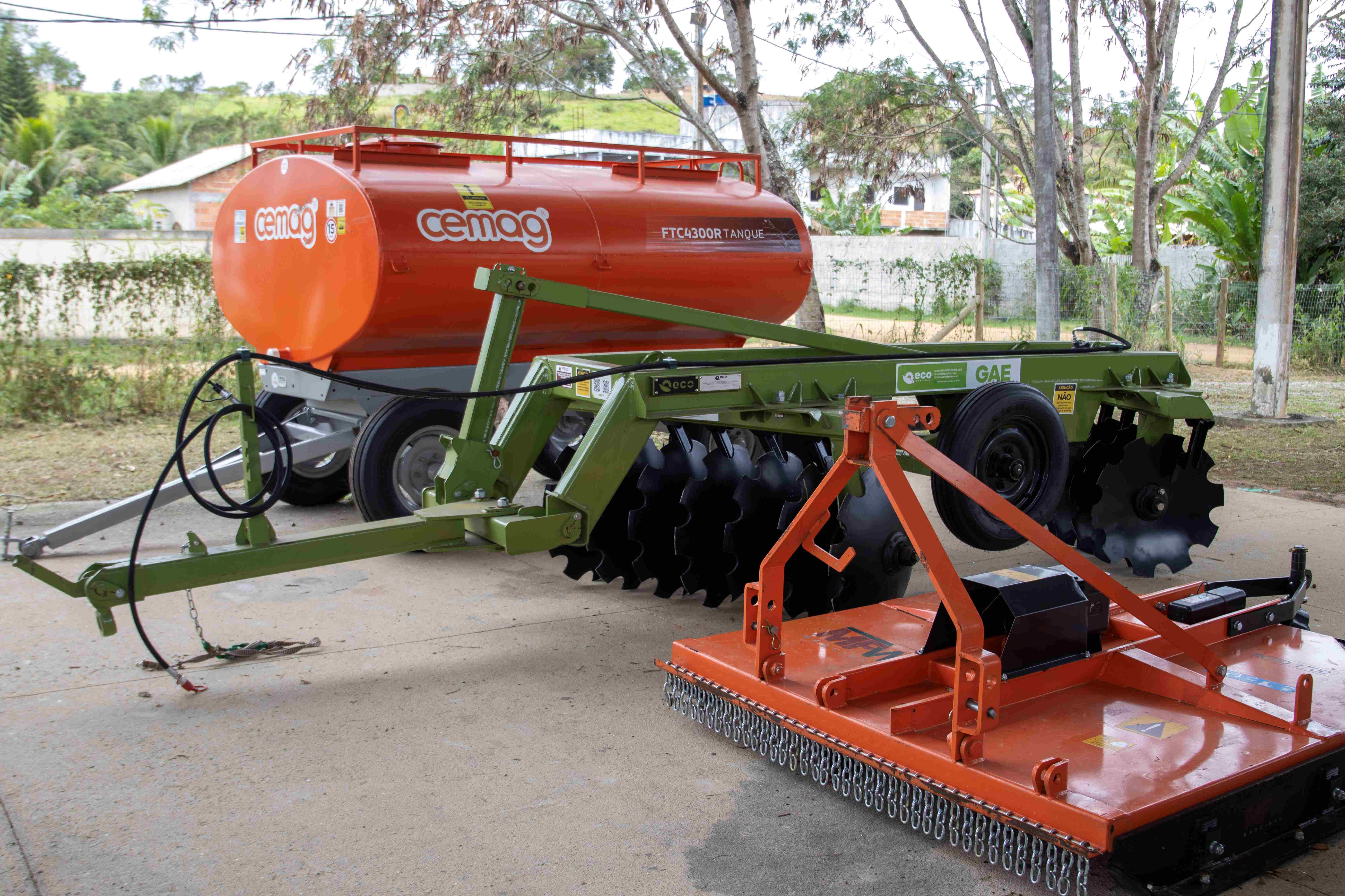 Rio das Ostras recebe novos equipamentos agrícolas