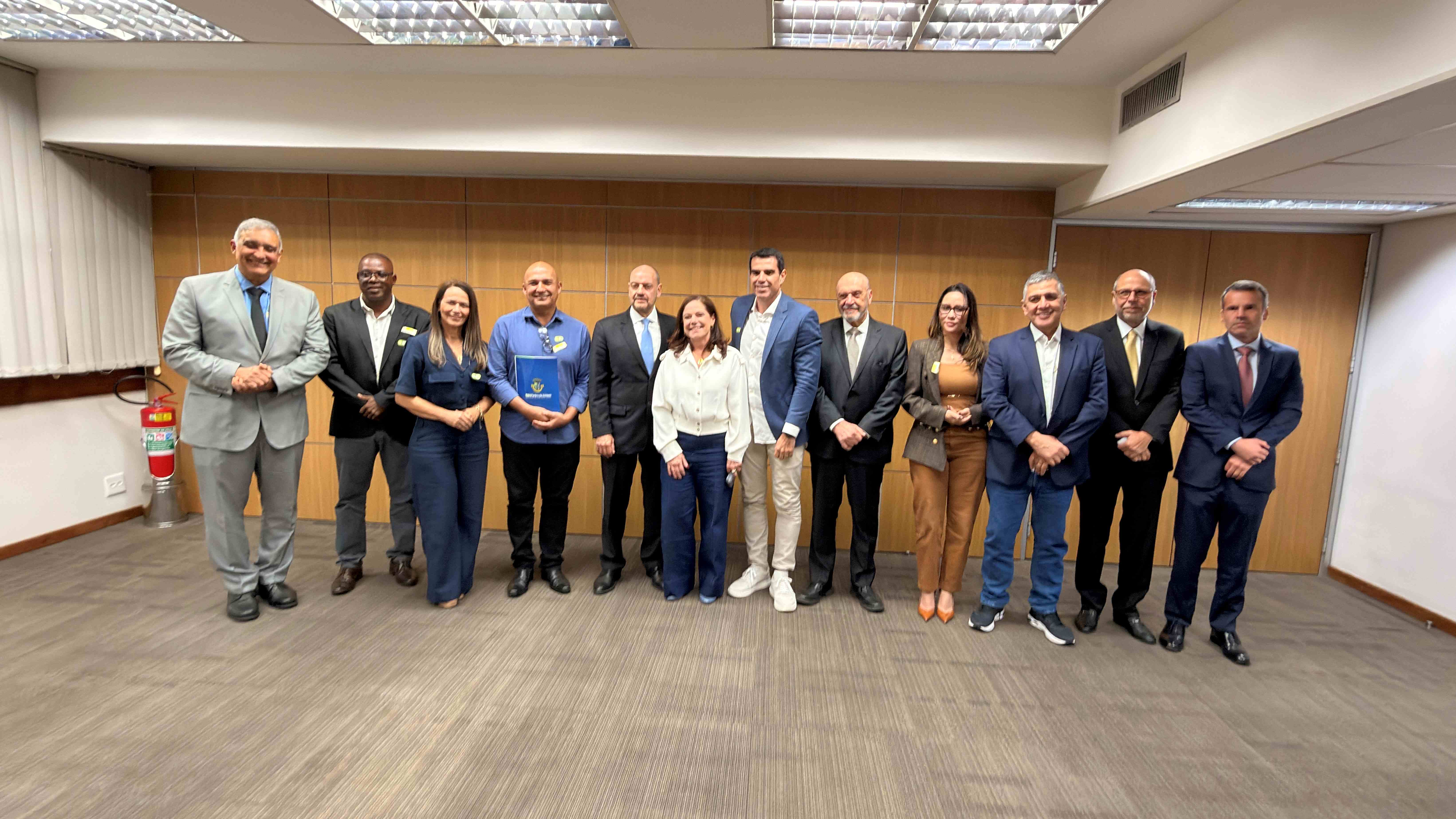 Rio das Ostras participa de reunião do Conderlagos com governador Ricardo Couto