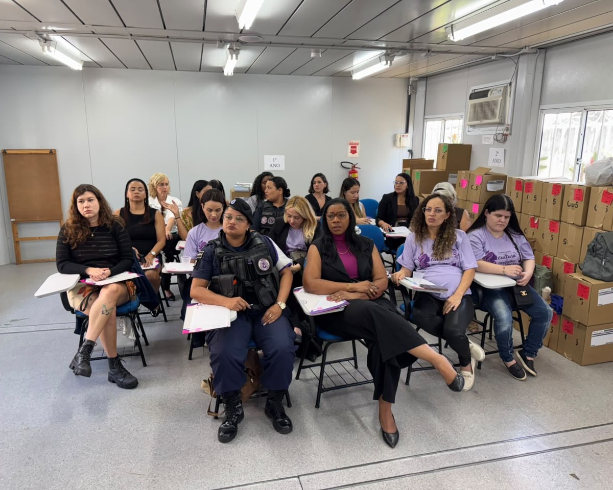 Rio das Ostras promove capacitação para fortalecer rede de proteção às mulheres