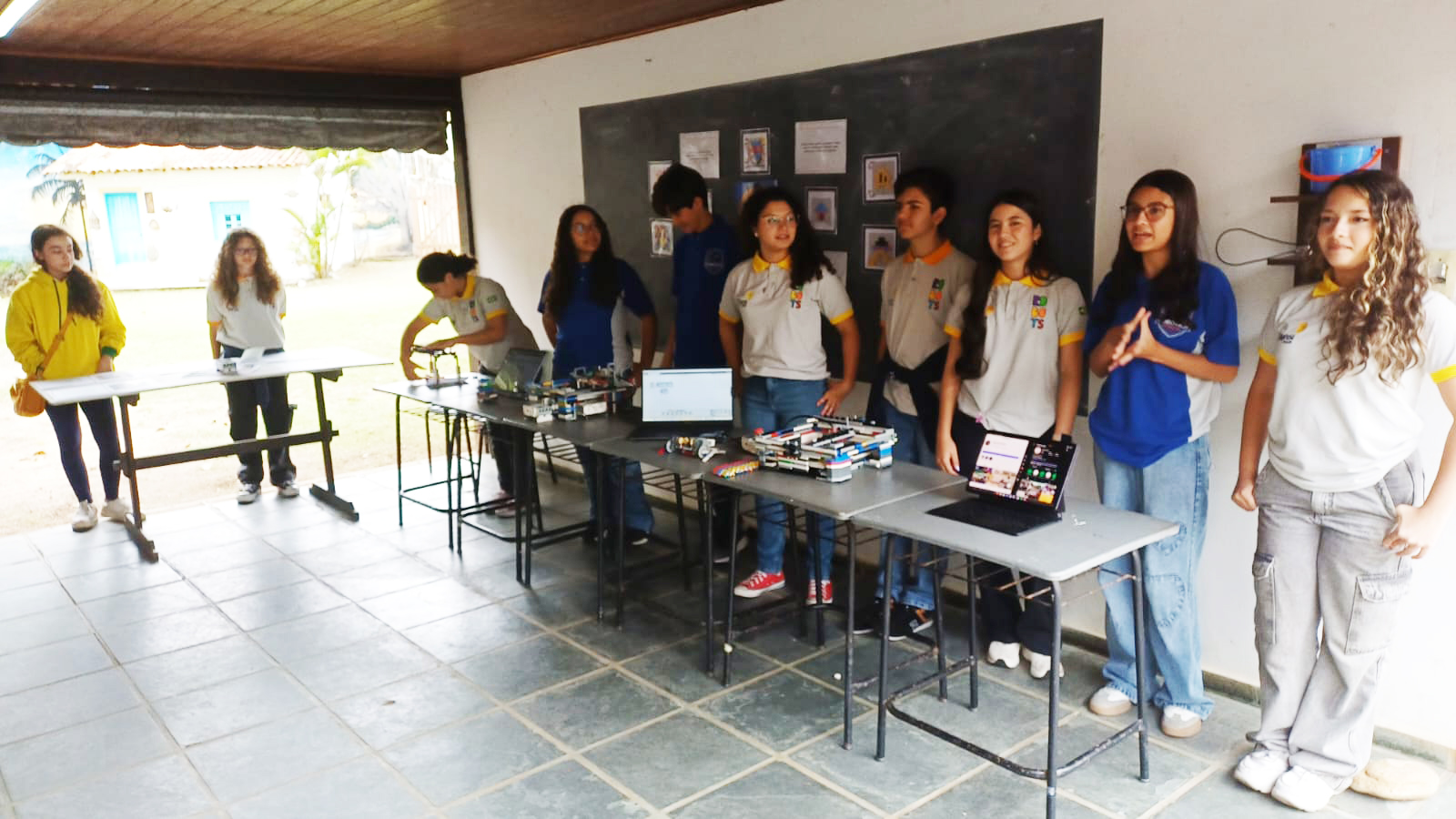 Escolas levam à Casa de Cultura tecnologia inovadora que une arte e acessibilidade