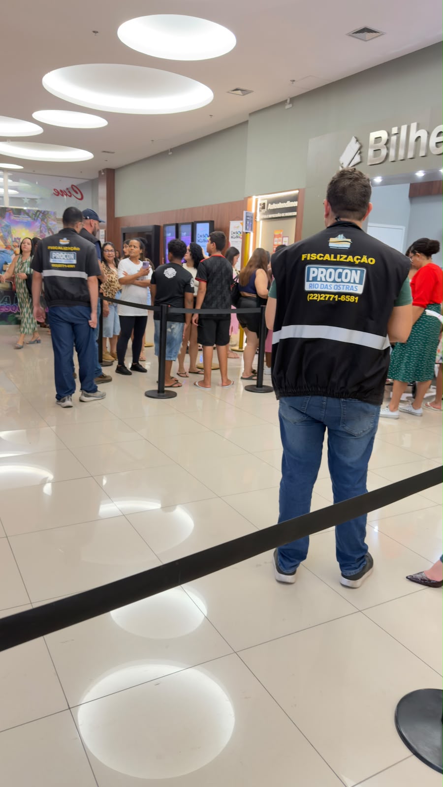Procon realiza ação de fiscalização no Shopping Plaza Rio das Ostras