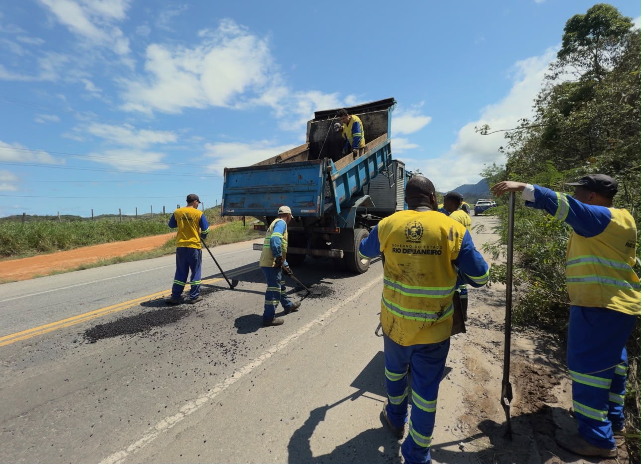 DER-RJ inicia operação recapeamento na RJ-162 após cobrança por melhorias