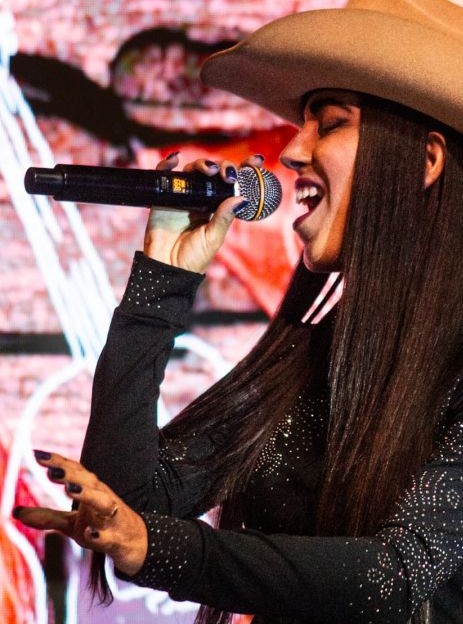 Teatro Municipal de Rio das Ostras-RJ recebe festival gospel, MPB e sertanejo